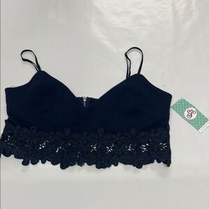 NWT Sarah La Elegant Navy Lace Trim Crop Top